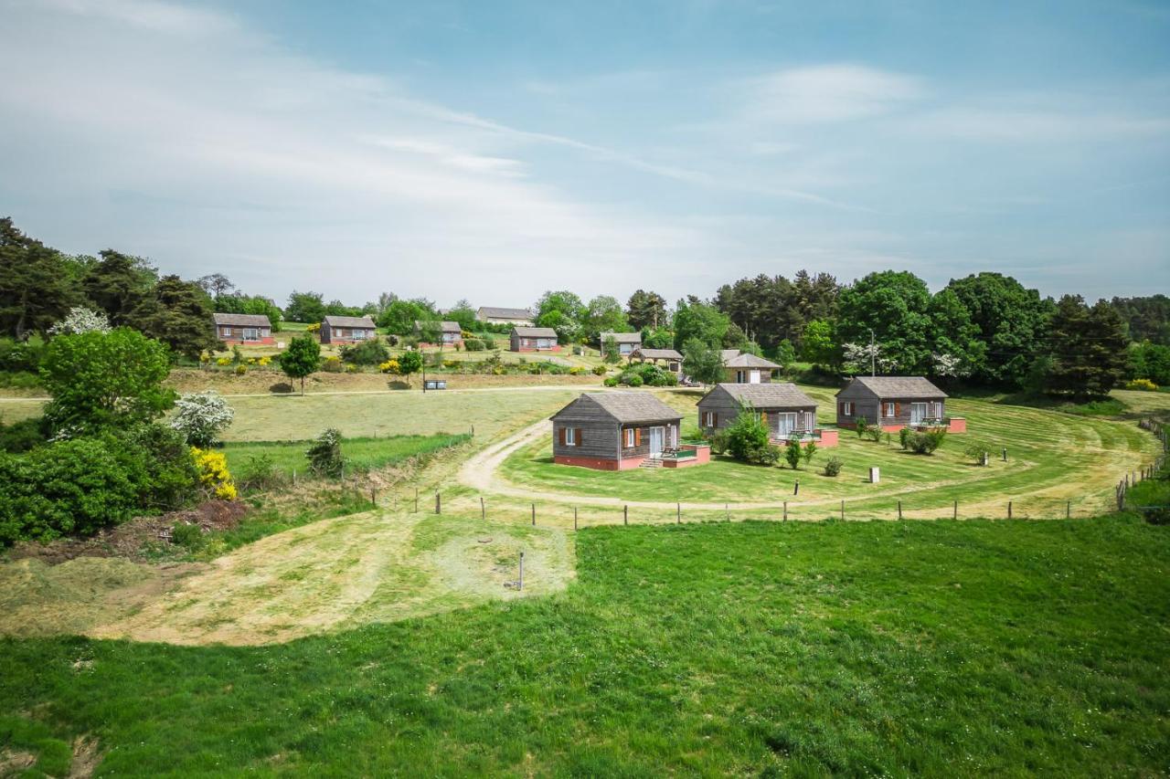 Les Chalets de la Vallee du Bes Albaret-le-Comtal Extérieur photo